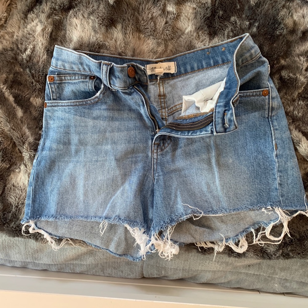 Madewell Jean Shorts 24 distressed shorts faded